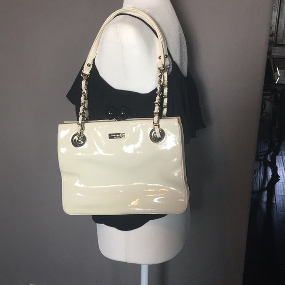kate spade Handbags - NWOT Kate Spade Cream Purse